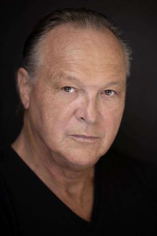 Joey Plewa as Alexander