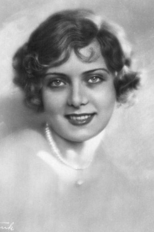 Elza Temary as Gräfin Fontaine