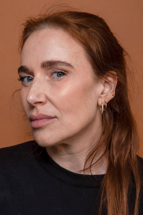 Charlotte Stang as Sig selv