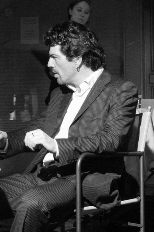 Edoardo Sguazzin as Omar