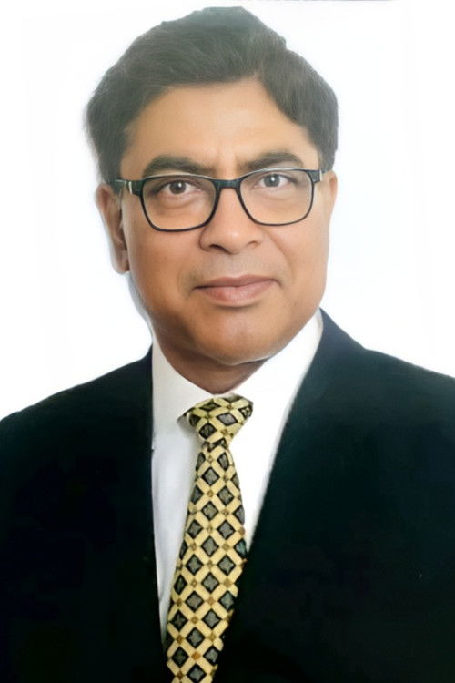 Sandip Datta Gupta as Ishani's father