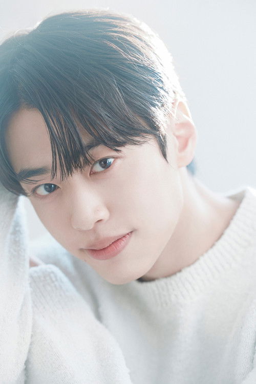 Han Gyu-min as Han Gyoo-min/Choi Joon