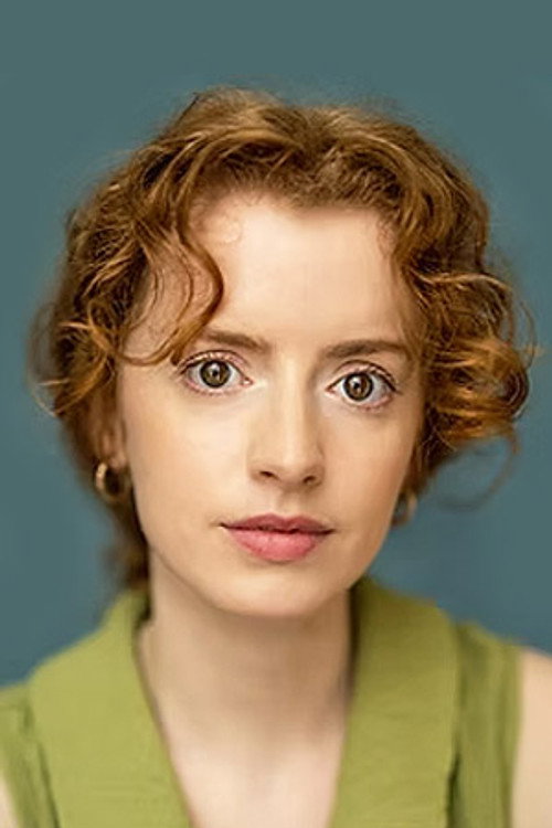 Hannah Hutch as Alisa