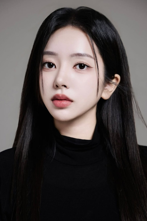 Lee Ruby as Hwang Yi-kyung