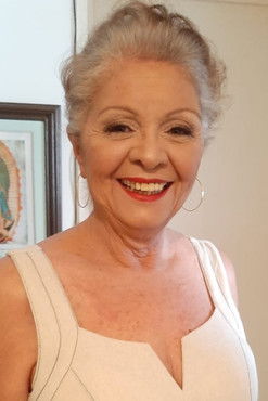 Zoraide Coleto as Dona Marieta