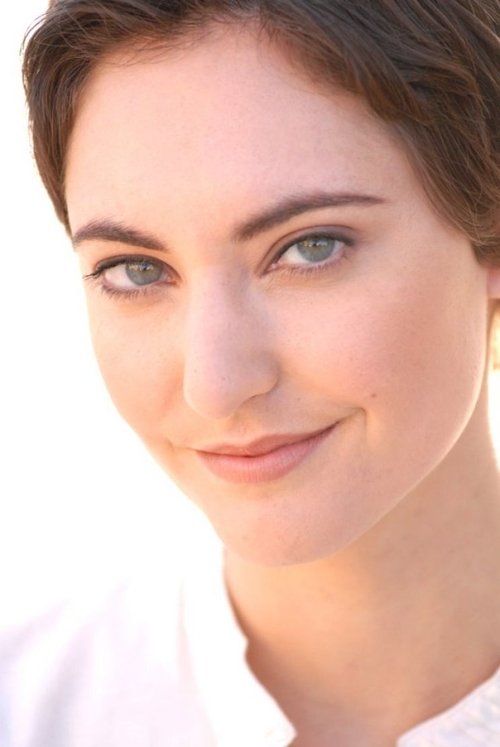 Maria Skorobogatov as Park Idler