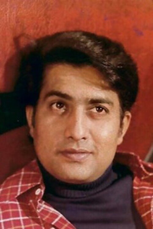Ravindra Mahajani as Vilas