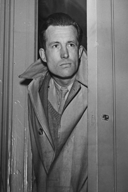 Duncan Carse as Boatman