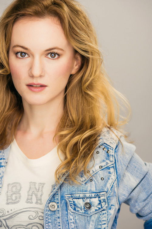 Marina Shtelen as Sara