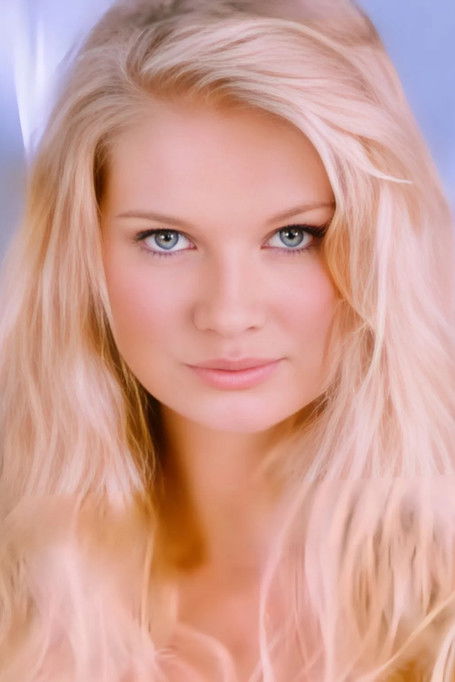 Edita Khainová as Blonde woman