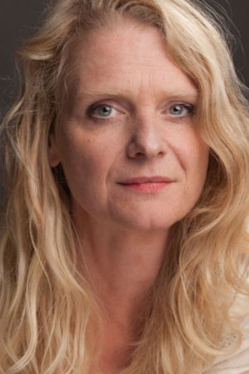 Nanette Edens as Eveline