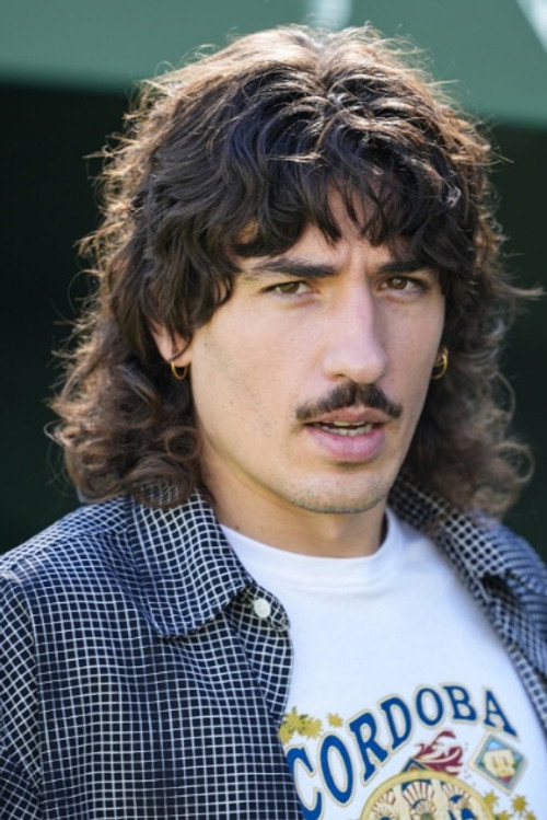 Héctor Bellerín as himself