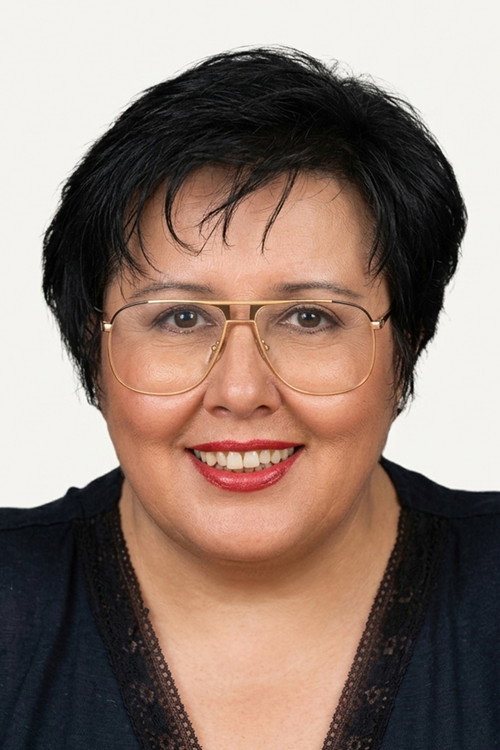 Akrep Nalan as Fidan Öğretmen