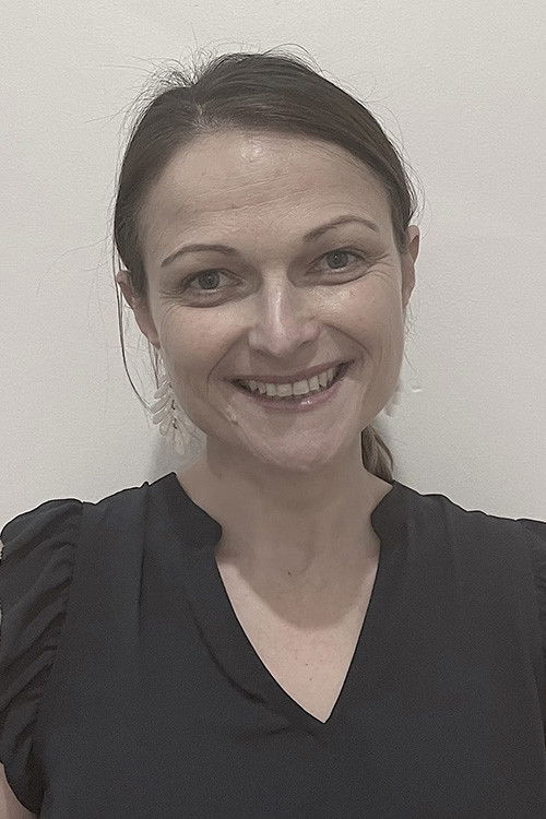 Amelia Frid as Stephanie Burke