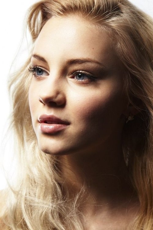 Yuliia Sobol as Mariia