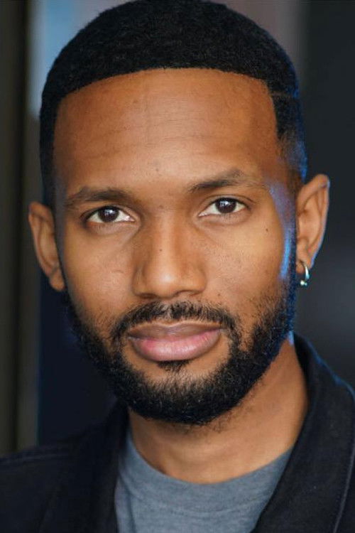 Valdez Williams as Security Guard