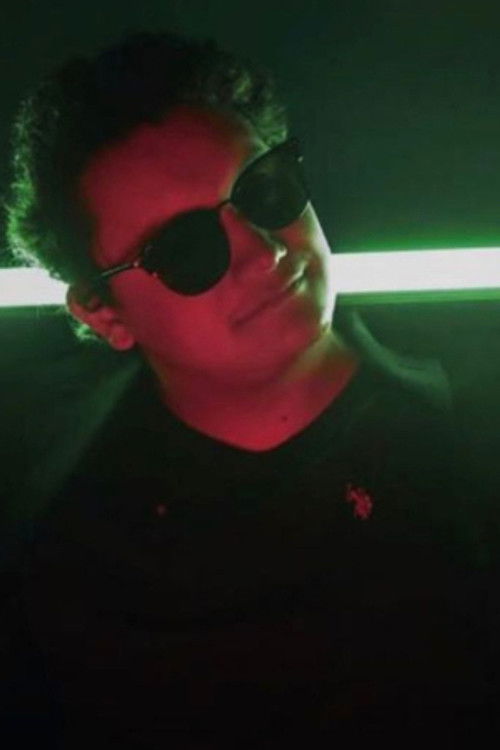 Ricardo Nava as Astroman