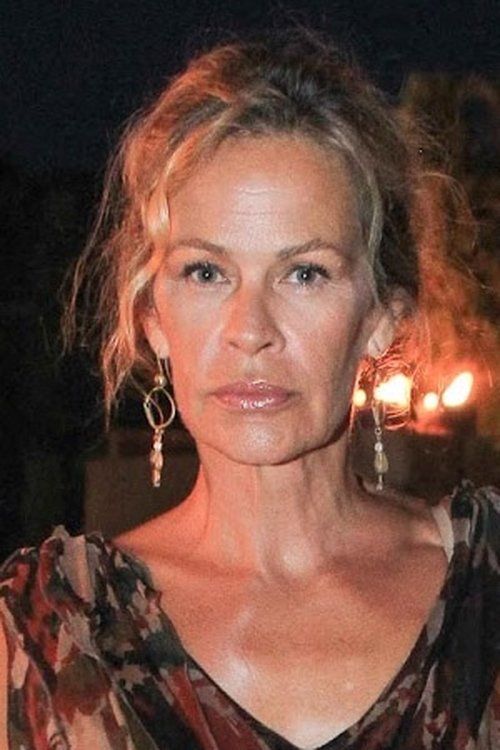 Alicia Moro as Rita Miller