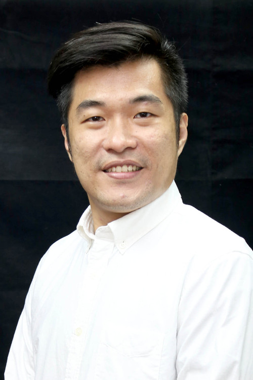 Liao Qiu-kun as Section Assistant