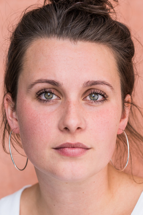 Molly McGlynn as Lucy Shean