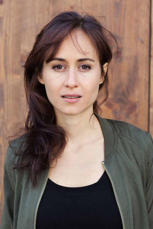 Nadine Landert as Noëlle Siegrist