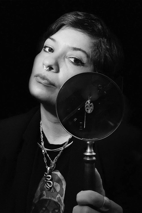 Paola Seeley as Viper