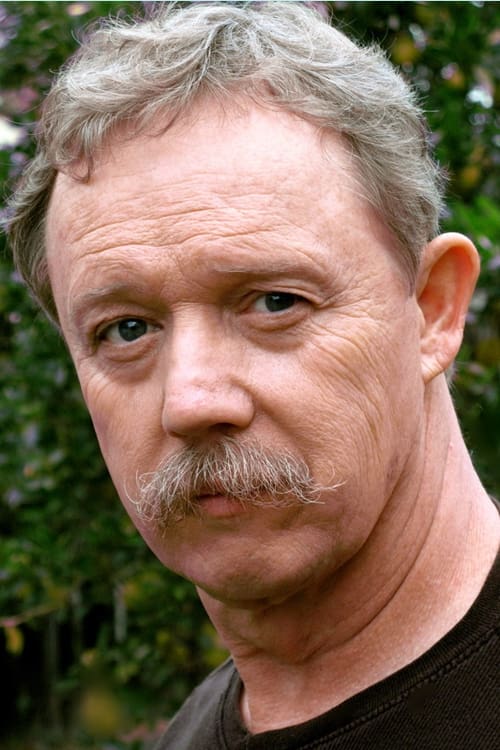 Les Lannom as Tim Moore