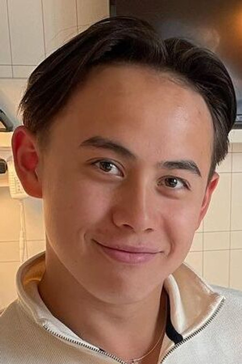 Martin Storebø Koh as Felix