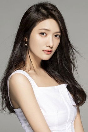 Huang Yizi as Mi Nuo