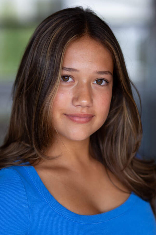 Lily Roebeck as Paula