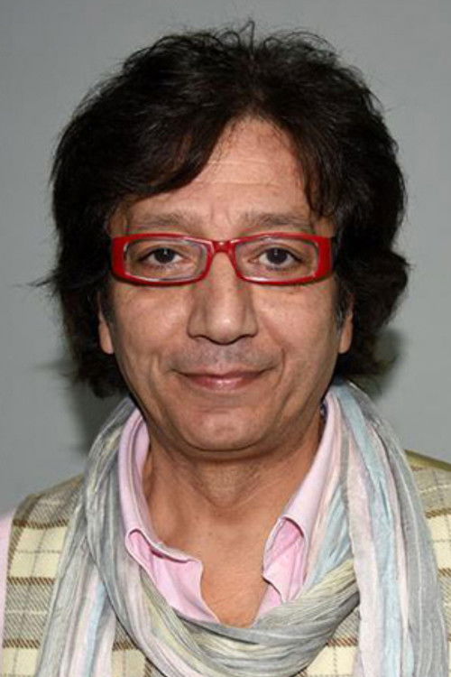 Süheyl Uygur as Sulhi