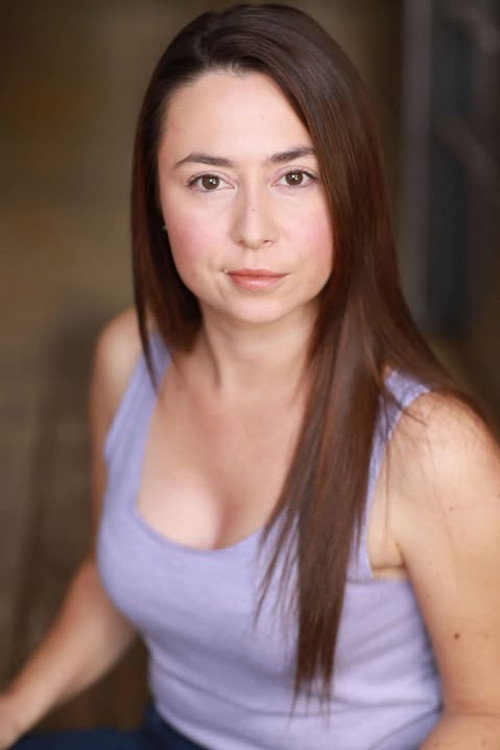 Mélanie Chesneau as L'Éducatrice