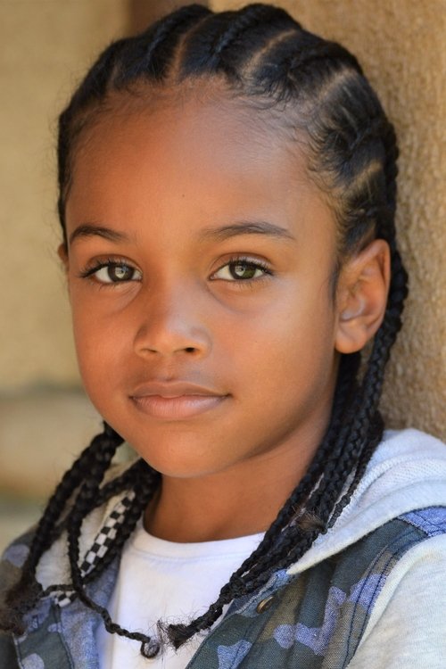 Ayden Elijah as Lazlo