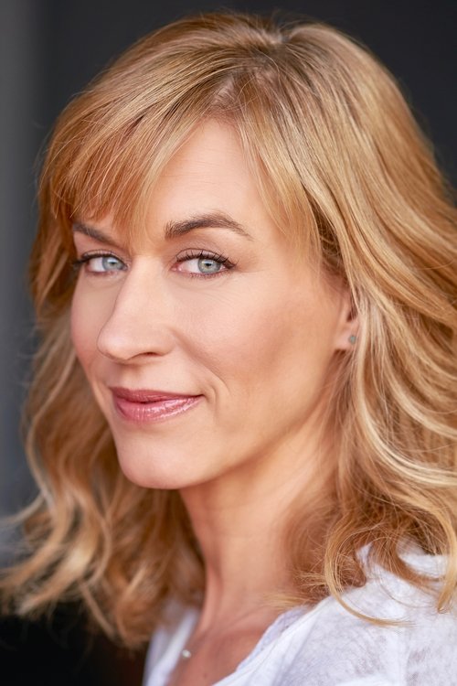 Jacy King as Ellen Oakens