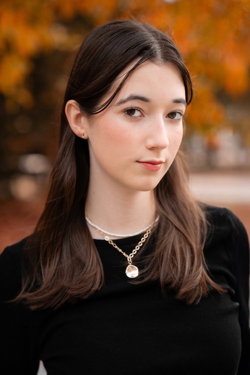 Izzy Tiska as Stevie