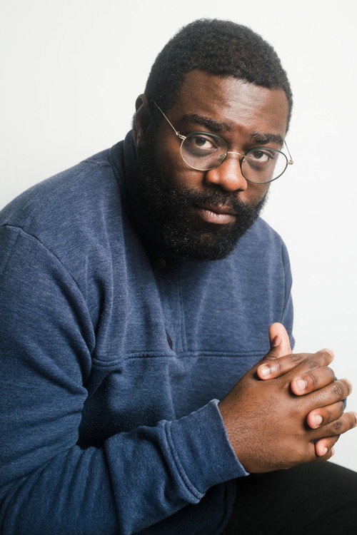 Jonathan Joe Leonard as Seamus, the Hot Dog Vendor