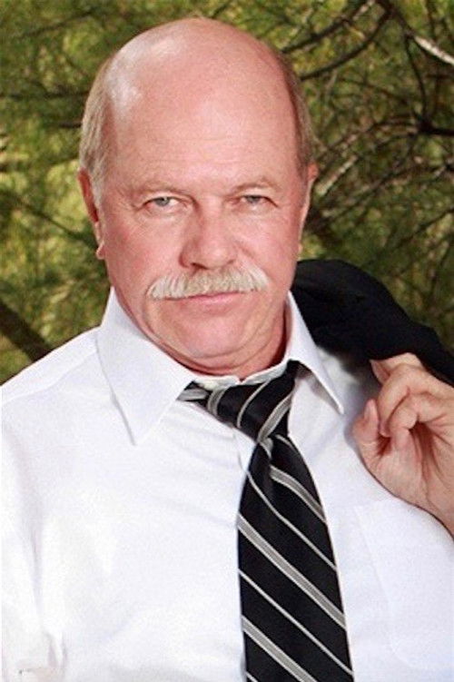 Howard Bishop as FBI Agent