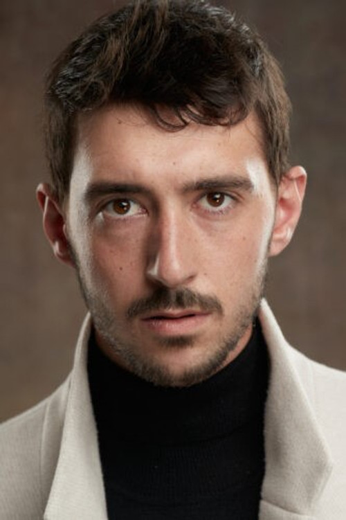 Gonzalo Hermoso as Carlos