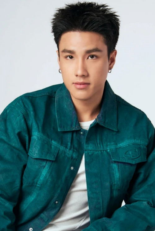 Trai Nimtawat as Sky