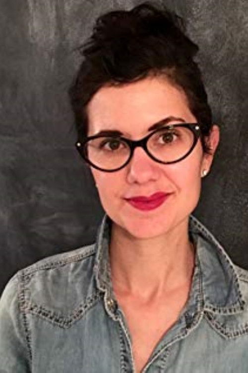 Casie Tabanou as Beverly Carver