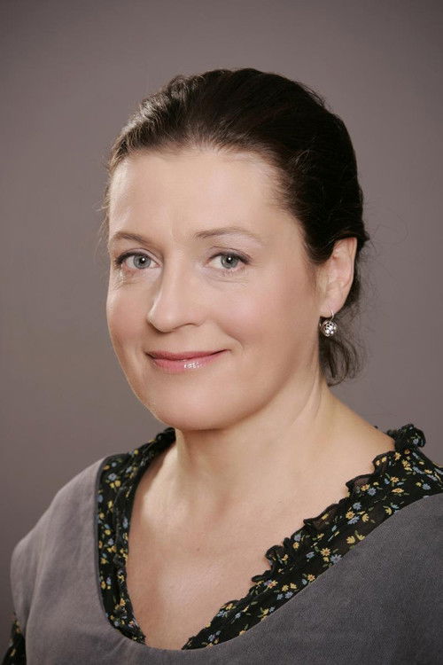 Anne Reemann as Sirje