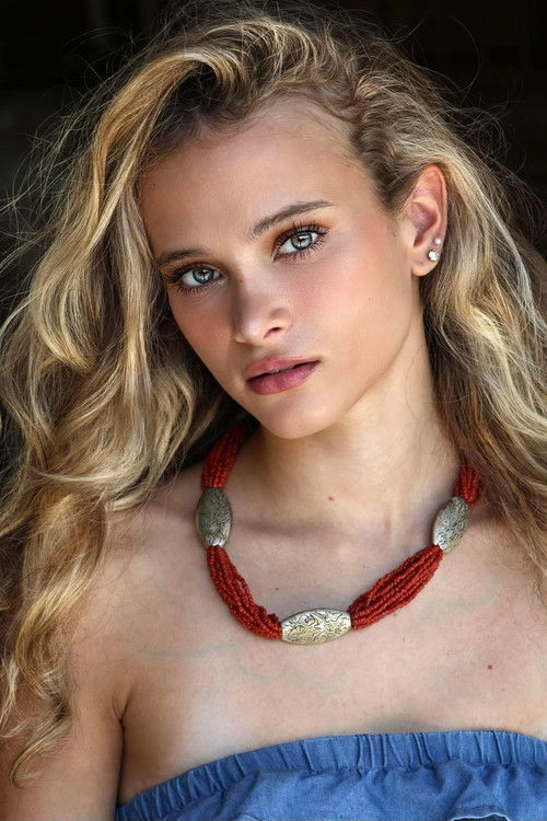 Anna Stadler as Regatta Attendee (uncredited)