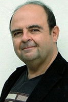 Júlio Levy as Taxista - Caco