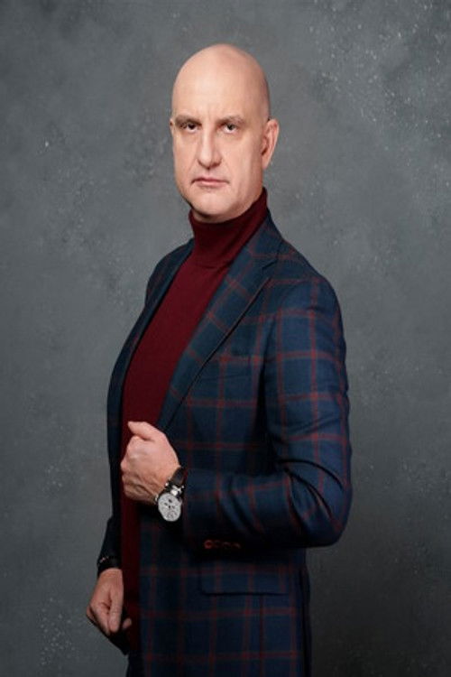 Dragoș Petrescu as Investitor