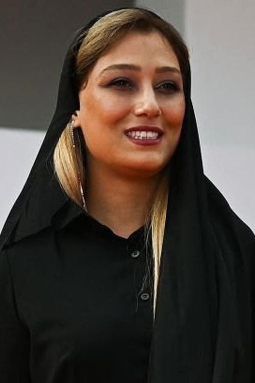 Diana Habibi as Leila