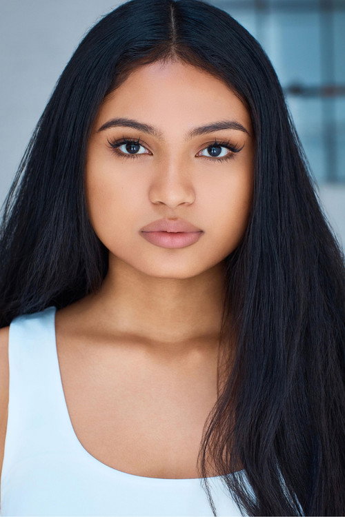 Eliana Su'a as Sam Hobbs