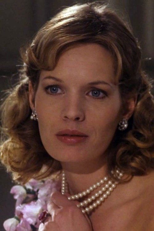 Jacqueline Kerry as Clara Greenhill