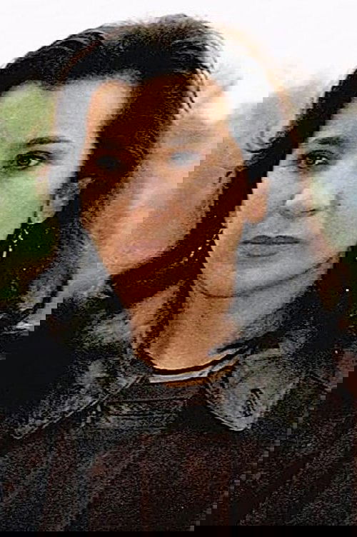 Pilar Sueiro as Mayfe