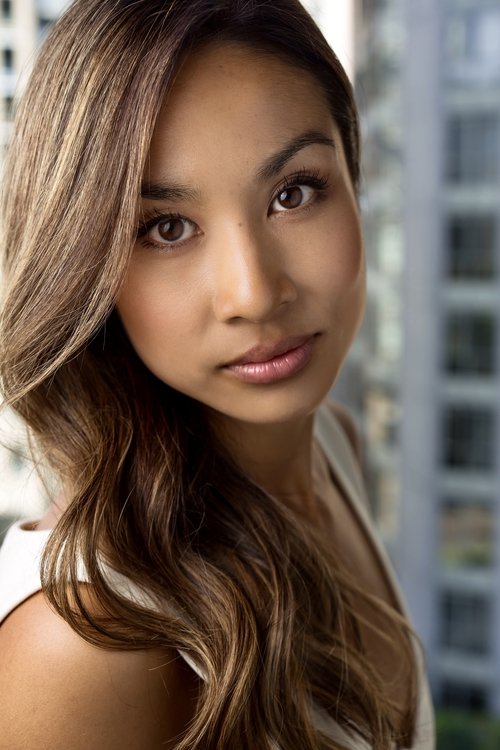 Quinnie Vu as Bennie