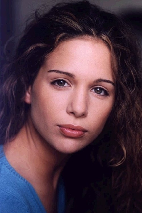 Aylin Prandi as Irene